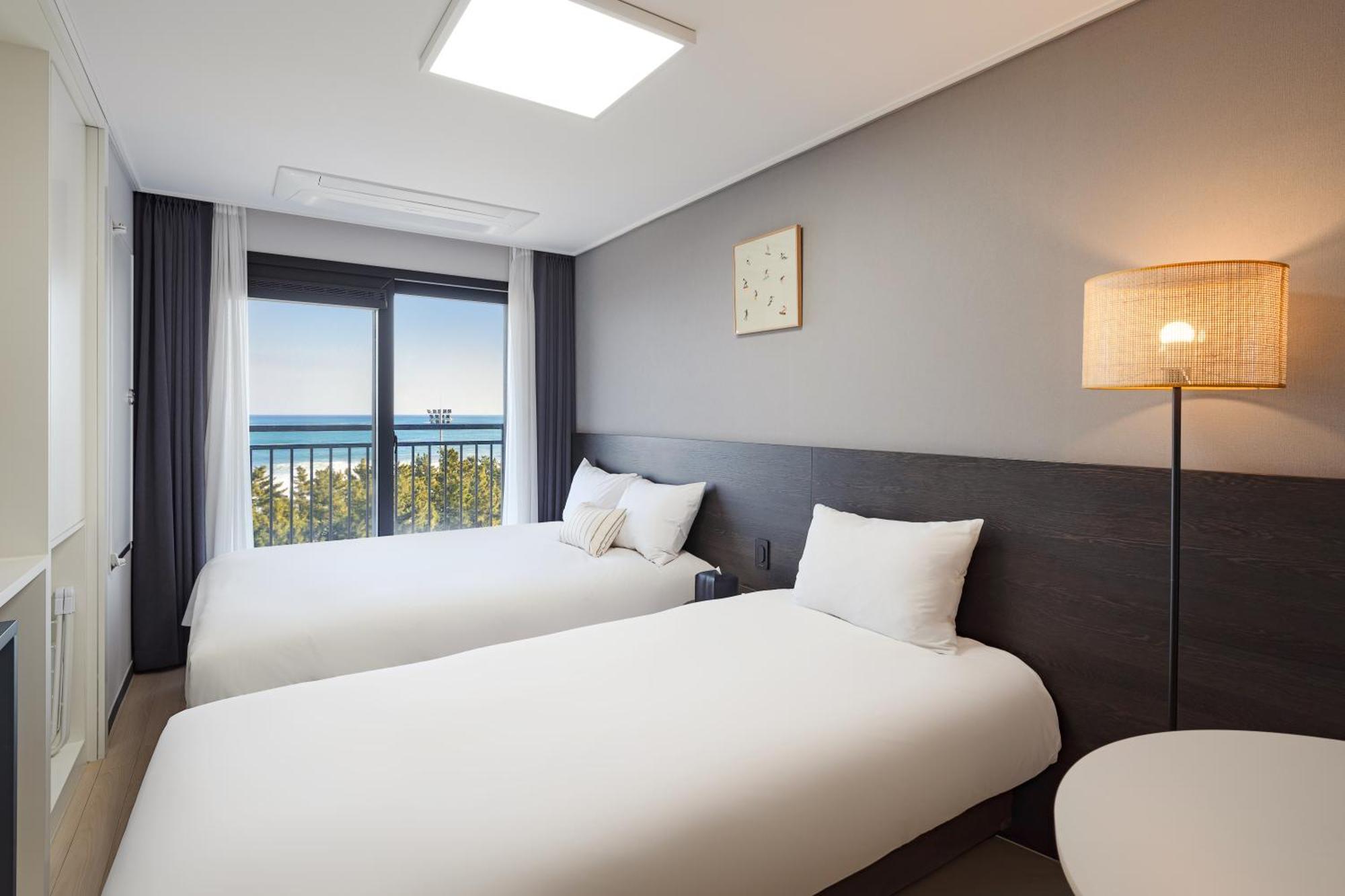 Urbanstay Sokcho Beach Ab Exterior foto