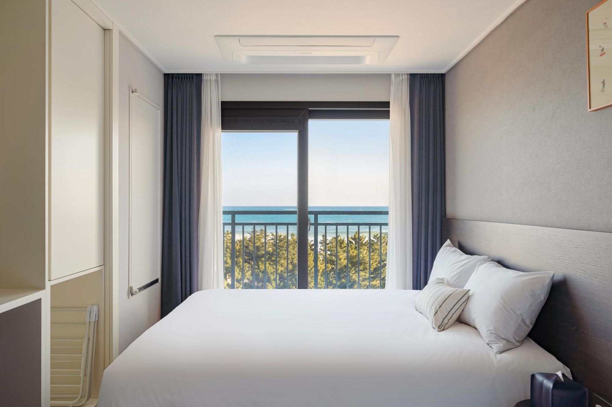 Urbanstay Sokcho Beach Ab Exterior foto