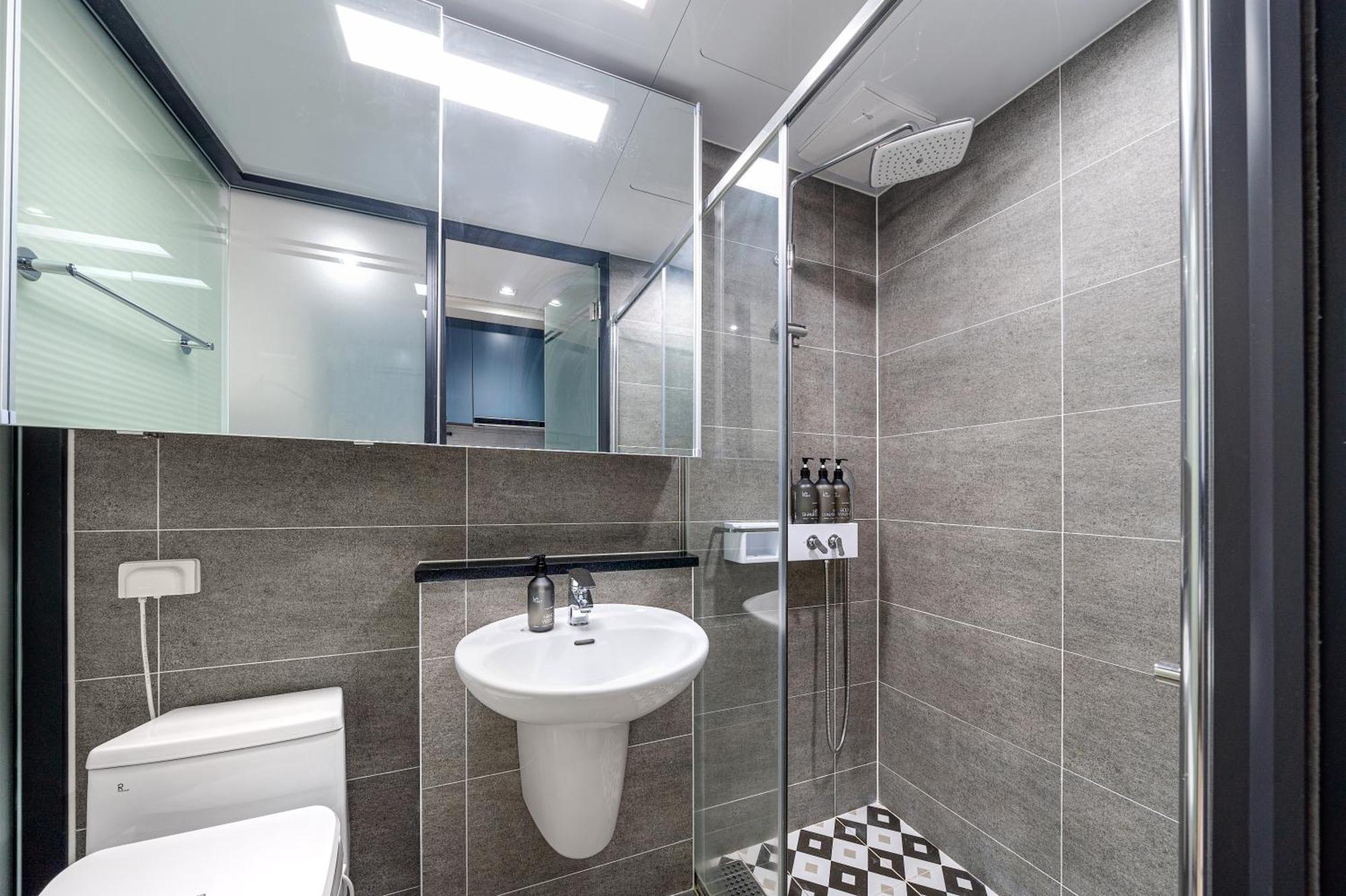Urbanstay Sokcho Beach Ab Exterior foto