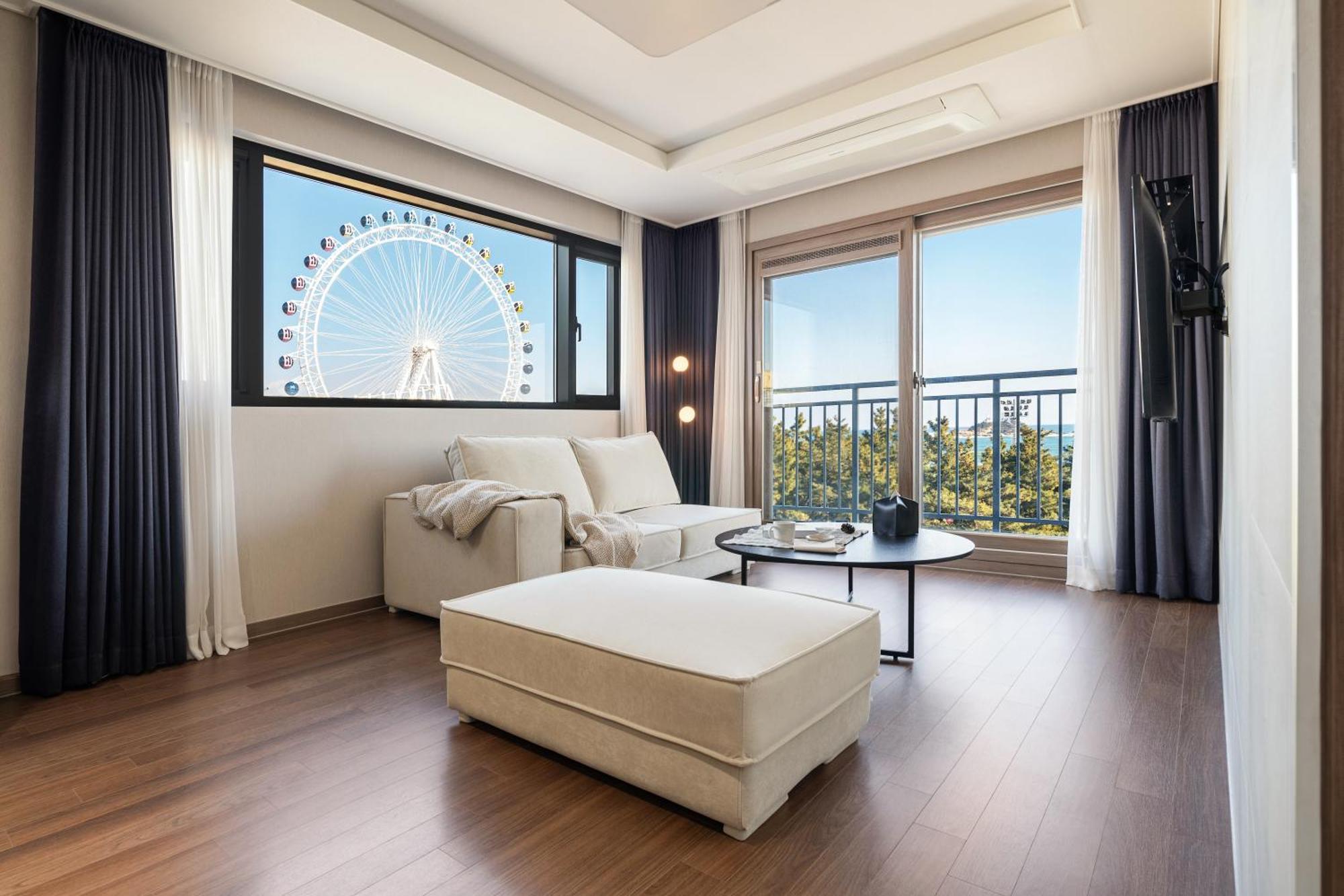 Urbanstay Sokcho Beach Ab Exterior foto